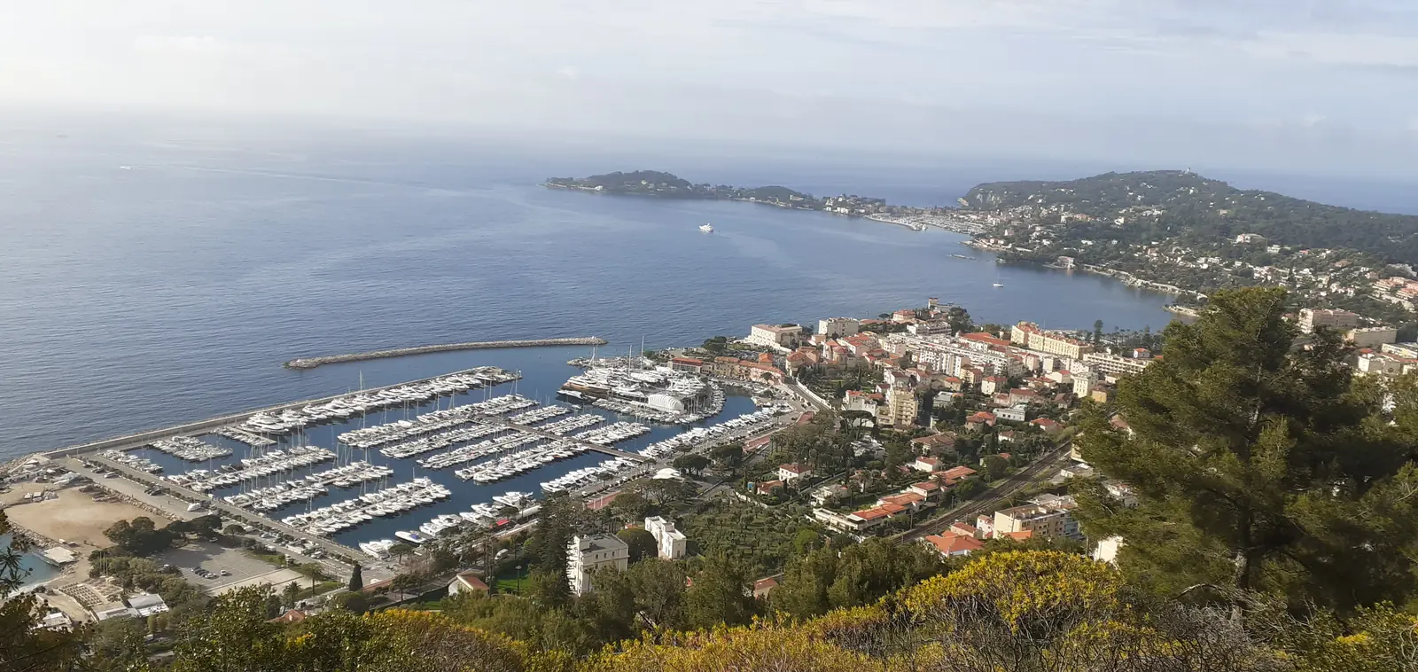 La Rotonde Belle Époque de Beaulieu-sur-Mer face à la baie des Fourmis